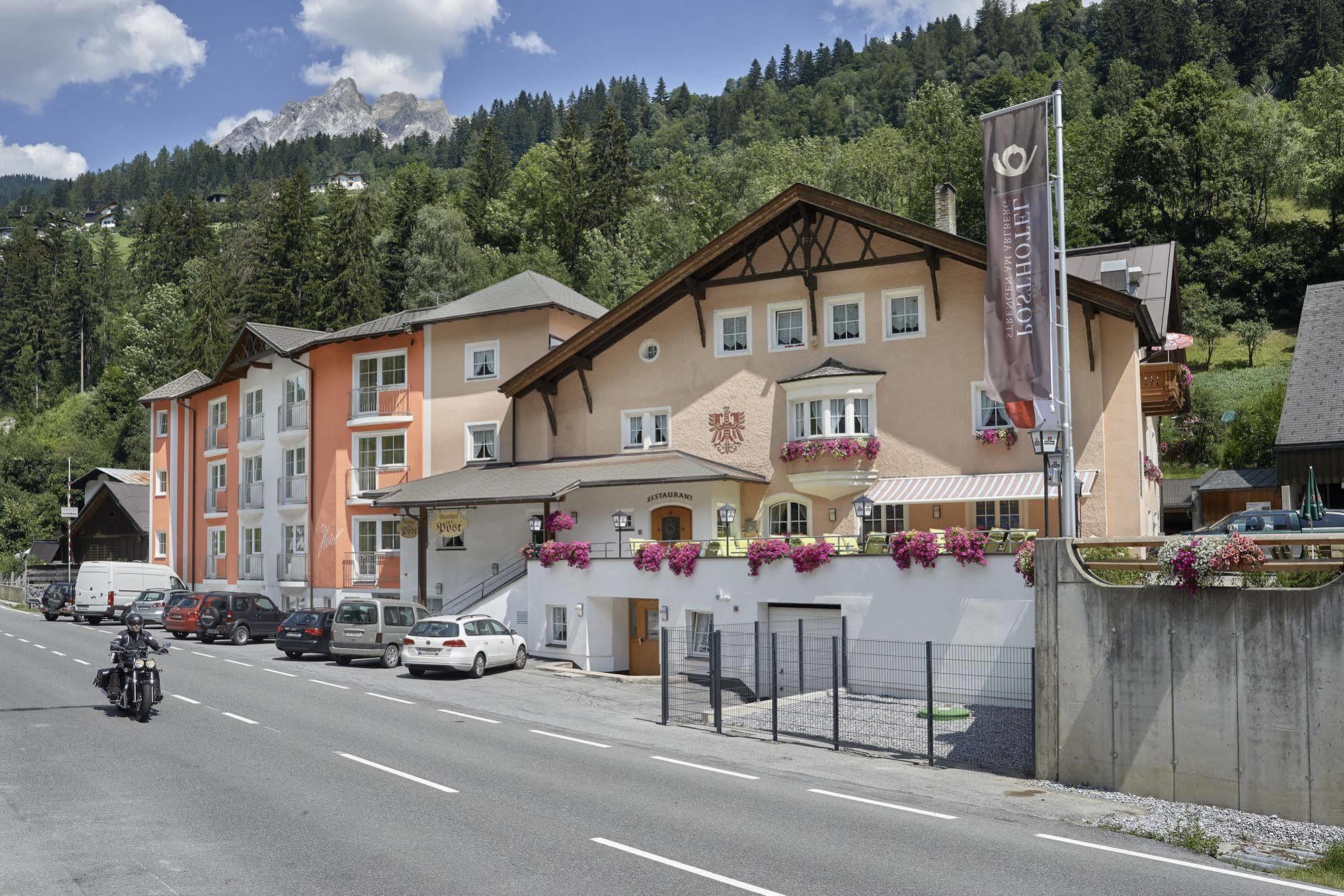 Posthotel Strengen Am Arlberg ภายนอก รูปภาพ